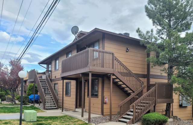 One bedroom condo with washer/dryer photos photos
