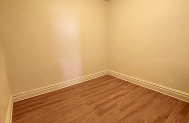 887 BROADWAY Gallery 3