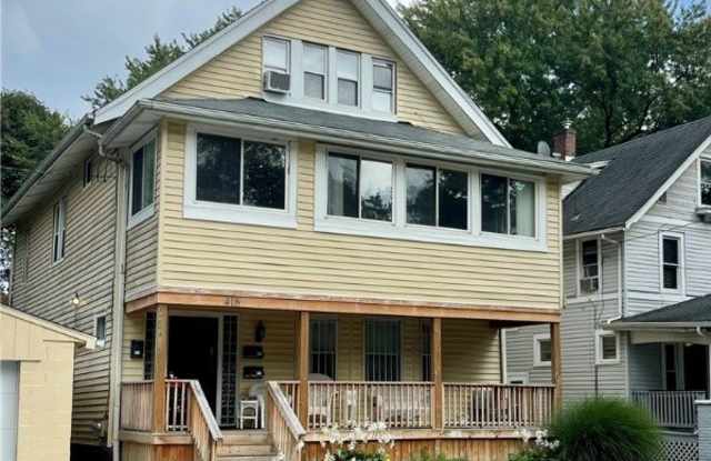 418 Crestwood Avenue photos photos