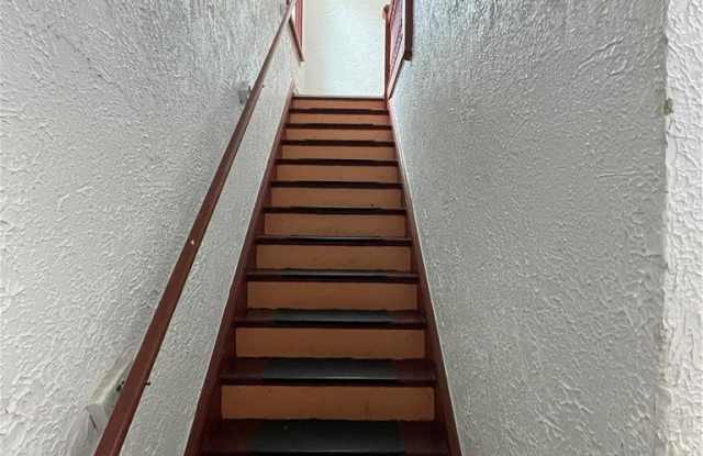298 Winslow Avenue Gallery 3
