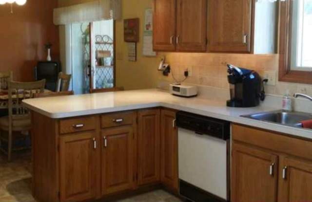 1252 Fox Trail Dr E Gallery 4
