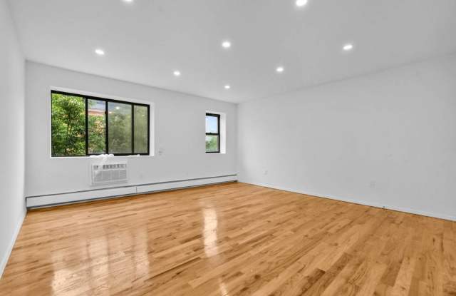 177 Moffat Street Gallery 2