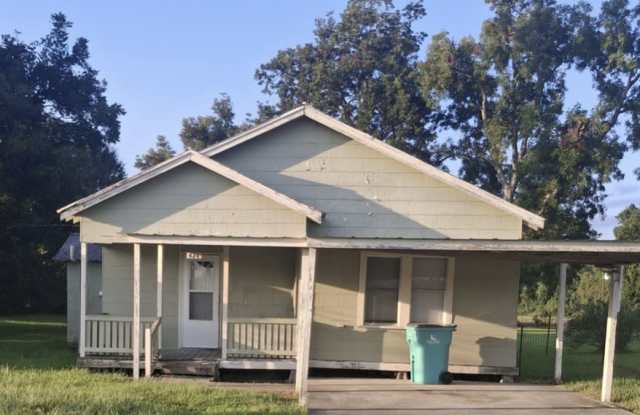 424 E Martin Luther King Drive Gallery 1