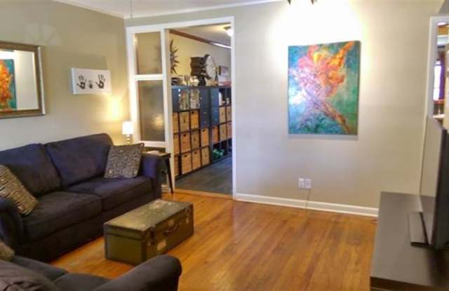 708 W Crestland DR Gallery 2