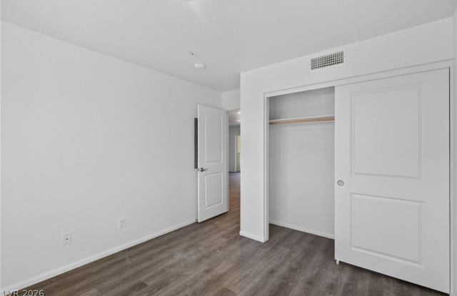 2305 Seco Adobe Circle Gallery 4
