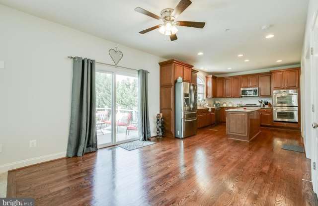2762 HOMECOMING LANE Gallery 3