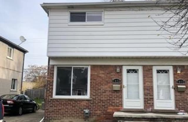1834 N CENTER Street - 1834 North Center Street, Royal Oak, MI 48073