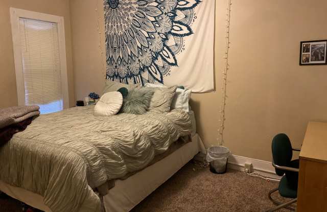7 Monroe Heights photos photos