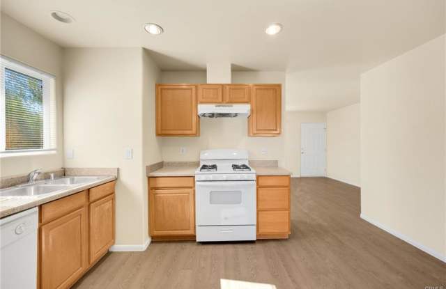 6673 Split Rock Avenue - B Gallery 4