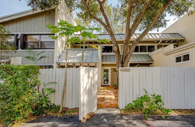 5009 SW 71st Pl Gallery 2