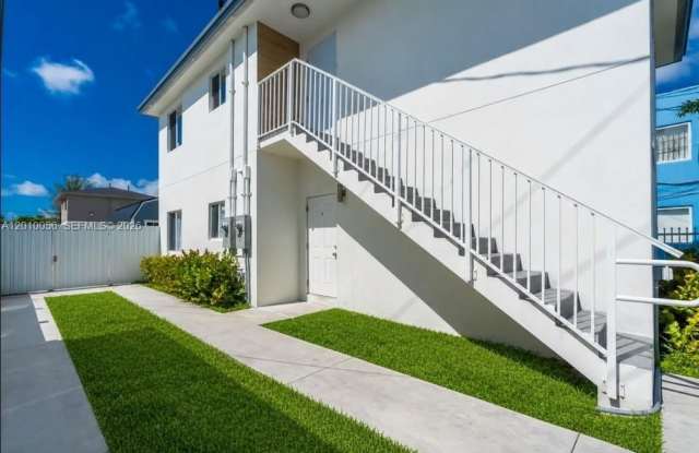 1180 NW 67th St photos photos