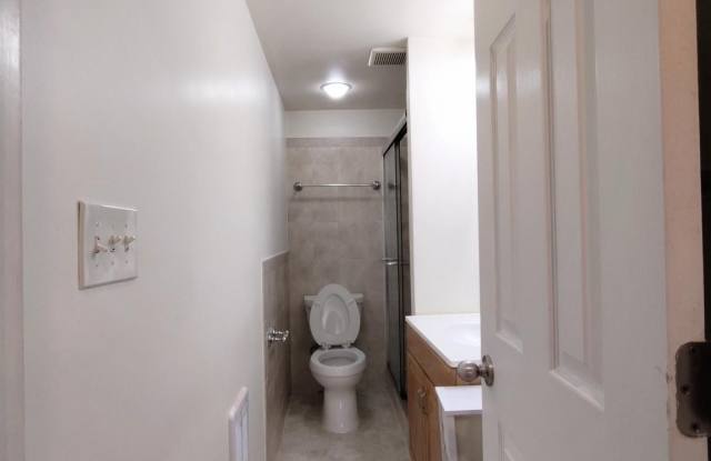 815 6TH STREET NW Gallery 4