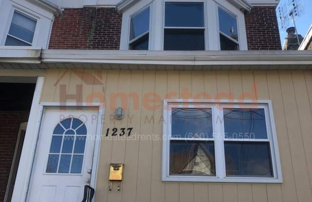 3 BED, 2 BATH EDDYSTONE HOME - 1237 Eleventh Street, Eddystone, PA 19022