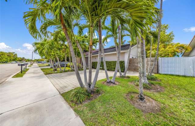 72 SW 113th Ave photos photos