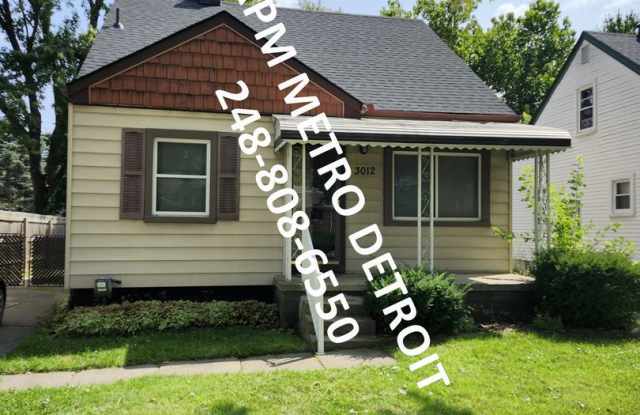 MOVE IN READY BUNGLOW IN BERKLEY - 3012 Greenfield Road, Berkley, MI 48072