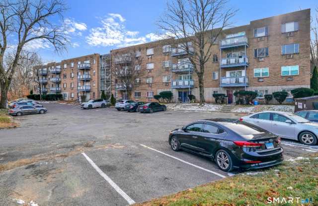 279 Oakville Avenue unit: B12 photos photos