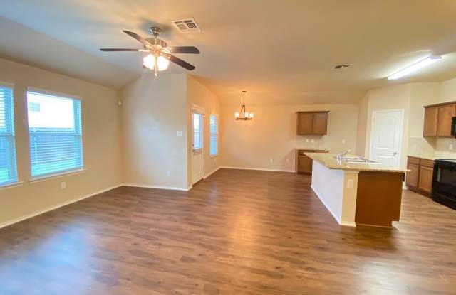 2105 Meadow Park Drive Gallery 3