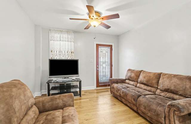 Well-Kept 3BR Rowhouse Gallery 3