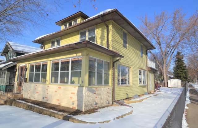 1583 Wellesley Avenue Gallery 2
