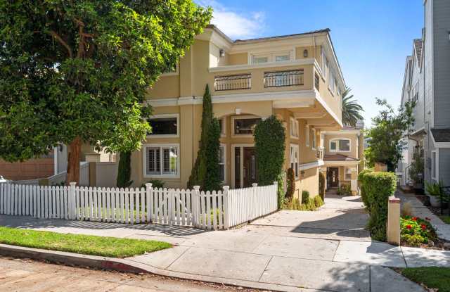 Spacious detached townhome available in South Redondo Beach photos photos