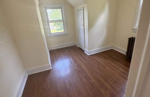 844 LOWER FERRY ROAD photos photos