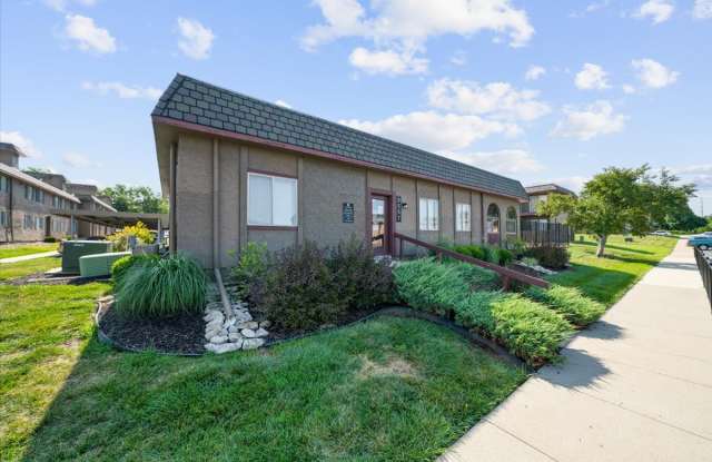Fiesta Square Apartments and Townhomes Gallery 2