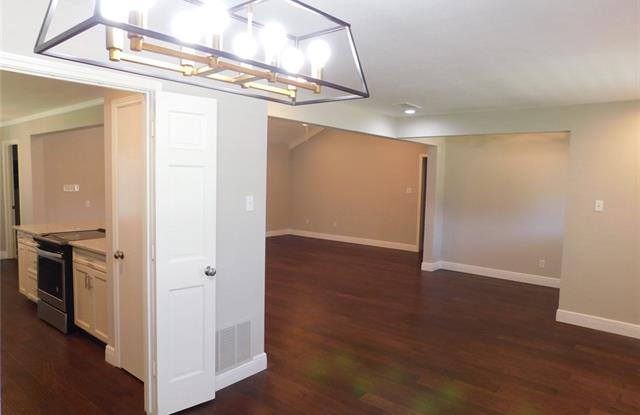 2703 N Colfax Circle Gallery 3