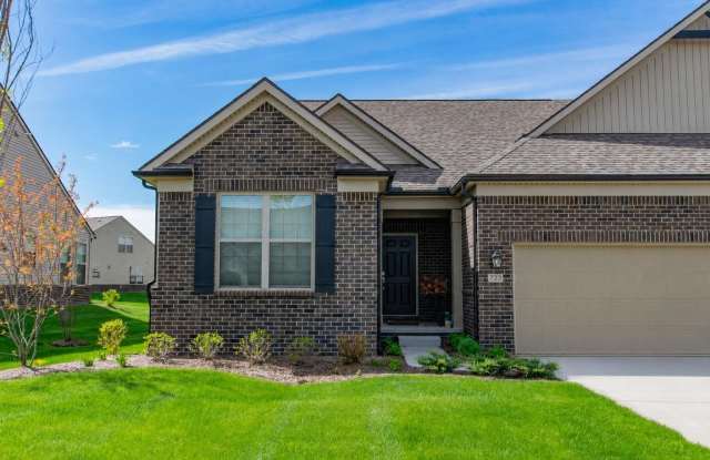 723 W Spaniel Drive photos photos