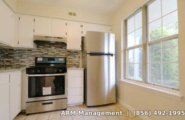 707 Sedgefield Dr - 1 Gallery 3