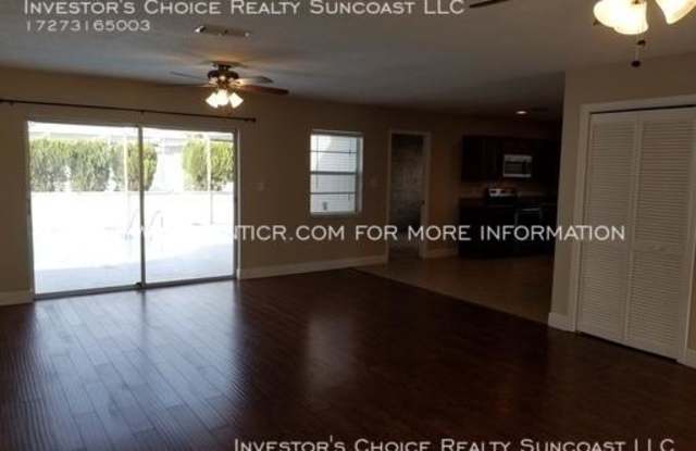 8405 Newton Dr Gallery 4