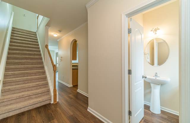6519 Whitebeam Trl Gallery 3