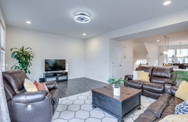 4477 Monroe Court Gallery 3