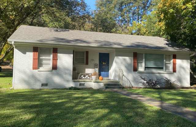 3BR/2BA For Rent - 604 South 18th Street, Oxford, MS 38655