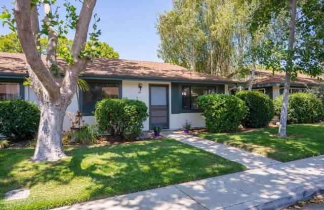 Nice Two Bedroom Condo Gallery 1