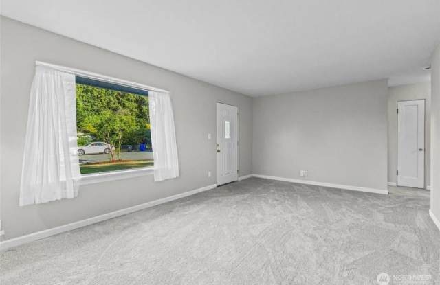 6910 Columbia Court Gallery 4