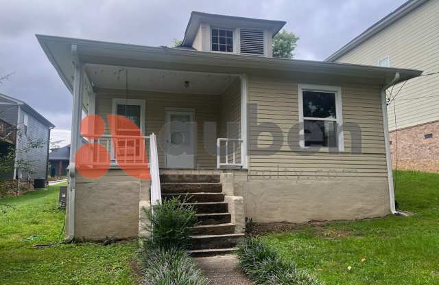Cozy 2 Bed 1 Bath Home in Northshore! Gallery 1