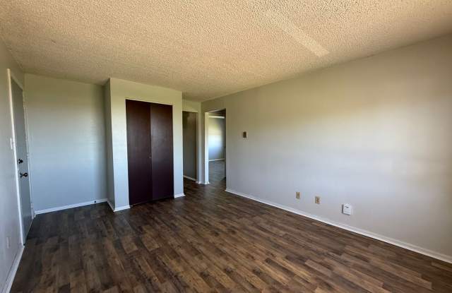 2 Bed / 1 Bath Apartment in Warrensburg — Available Now Gallery 4
