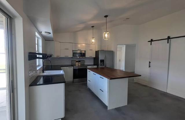 1515 Golden Poppy Court photos photos