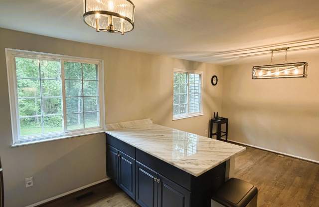 8637 SPRING CREEK Court Gallery 4