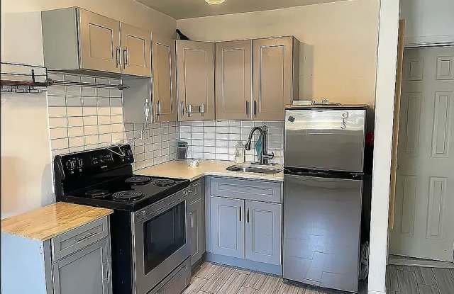 2540 14th Pl Apt 2R photos photos