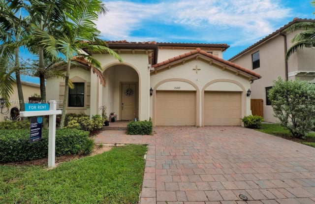 15267 SW 173rd Ln - 15267 Southwest 173rd Lane, Richmond West, FL 33187