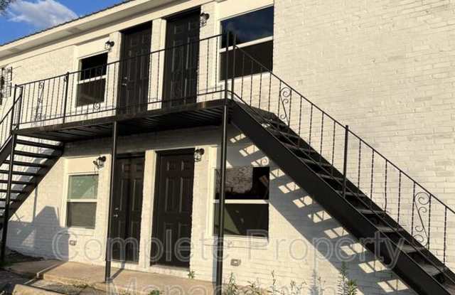 1833 15th Avenue North -UNIT E photos photos