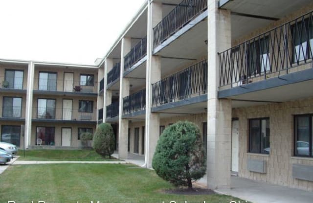 9403 CHESTNUT - 9403 West Chestnut Avenue, Franklin Park, IL 60131