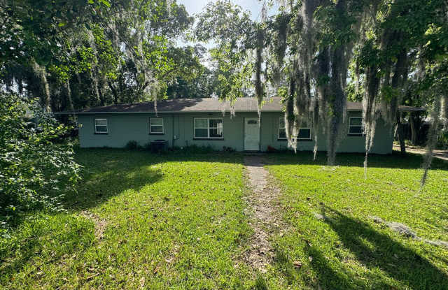 Updated 3/1 duplex near Shands! photos photos