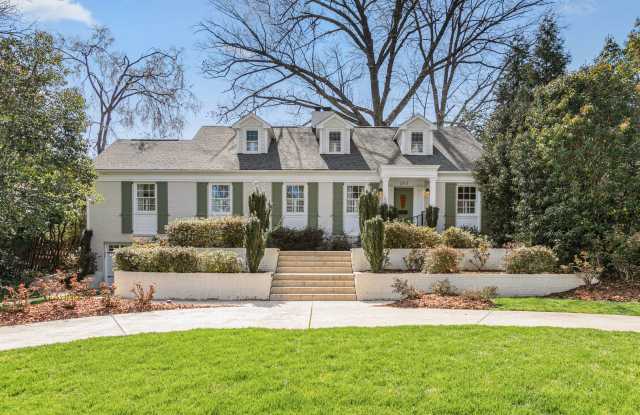 Stunning Irving Park 4 bedroom, 4 bathroom home in Greensboro! photos photos