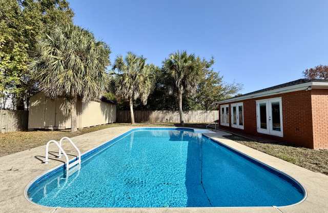 3484 Willow Ln - 3484 Willow Lane, Tiger Point, FL 32563