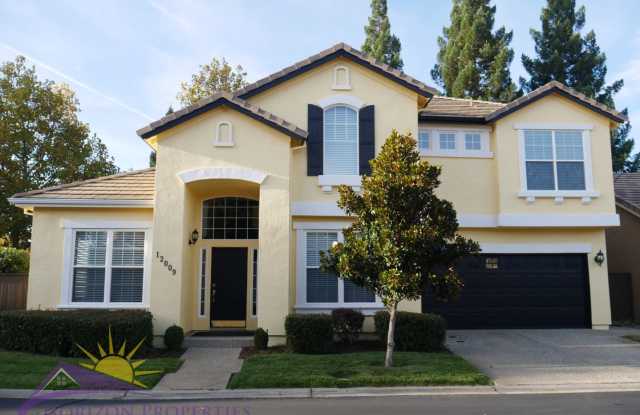 Modern 3 Bed 3 Bath 2,286 sqft. Gold River Home in The Classics - 12009 Gold Arbor Lane, Gold River, CA 95670