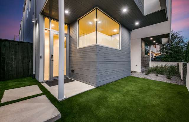 5409 Melrose Avenue Gallery 2