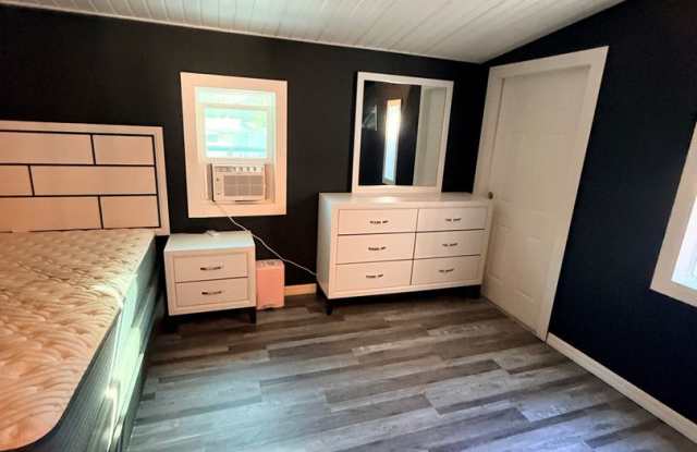 Beautifully Remodeled and updated Deltona Beauty !  Call SHEILA C 407-687-7900 Gallery 4