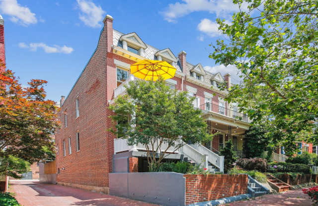 Stunning 3BR+, 3.5BA Capitol Hill Home with 2 Car Detached Garage!! photos photos
